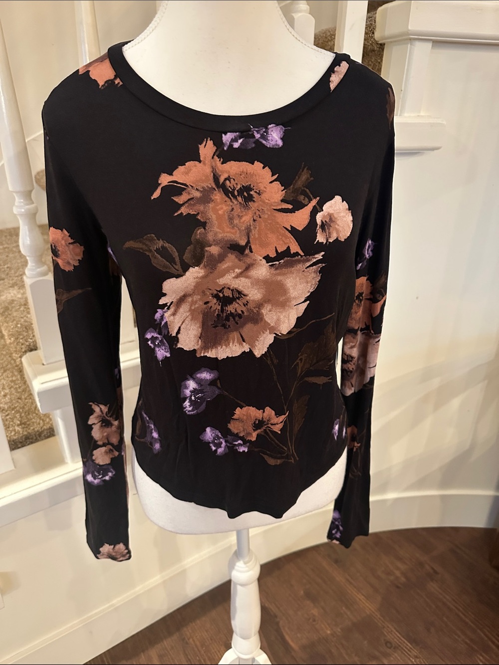 Nwt. Floral long sleeve top